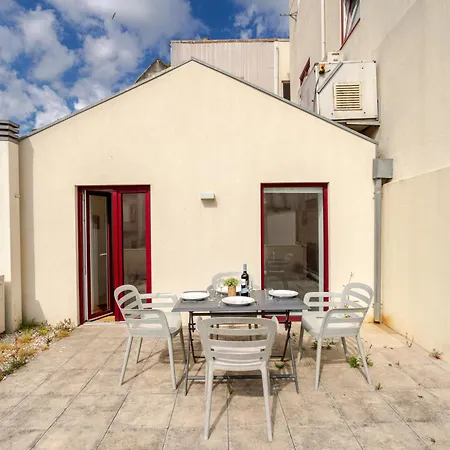 Classic Terrace *